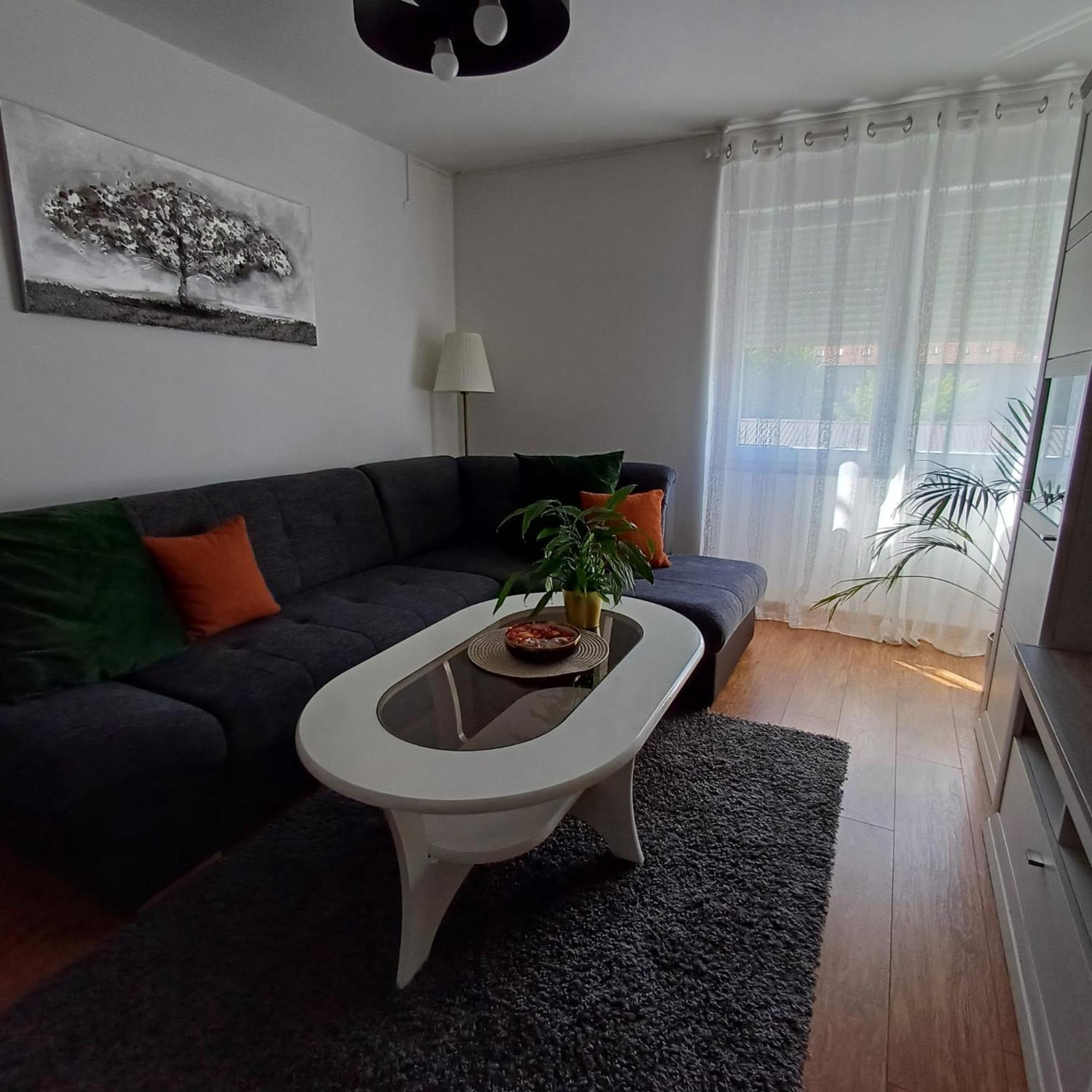 Apartment West Side *