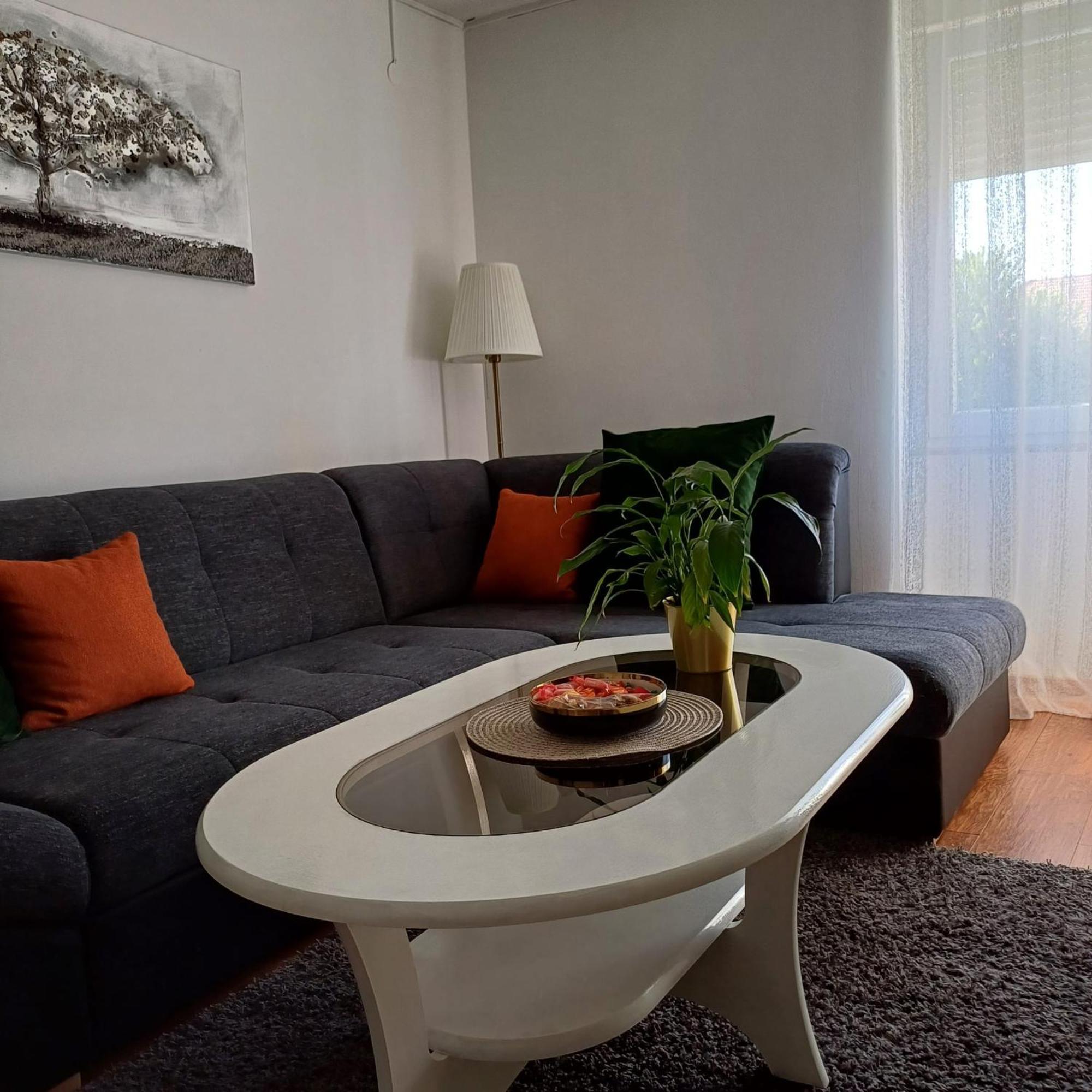 Apartment West Side *